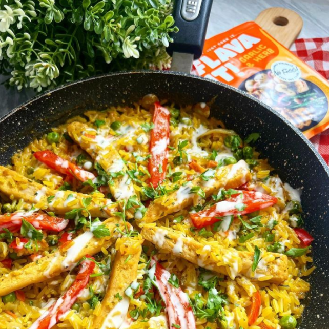 Roasted Red Pepper, Garlic & 'Chicken' Rice - Flava It